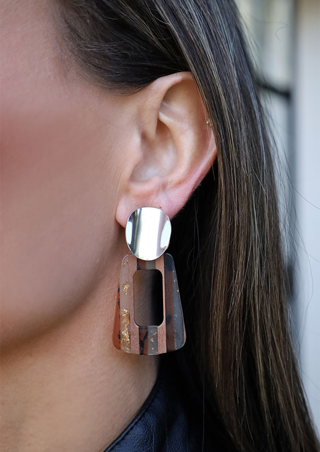 Just Like a Brown Rectangle Silver Striped Earrings - LE146