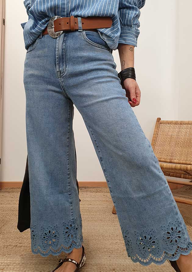 Suzette Embroidered Wide Leg Blue Jeans - Image 3