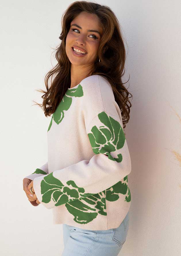 Dammara Flower Wide Sleeve Green Sweater - Image 3