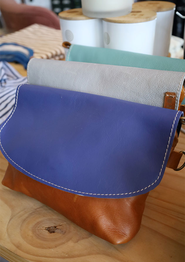 Medium Toffee Bag With Indigo Flap LF31 - Image 2
