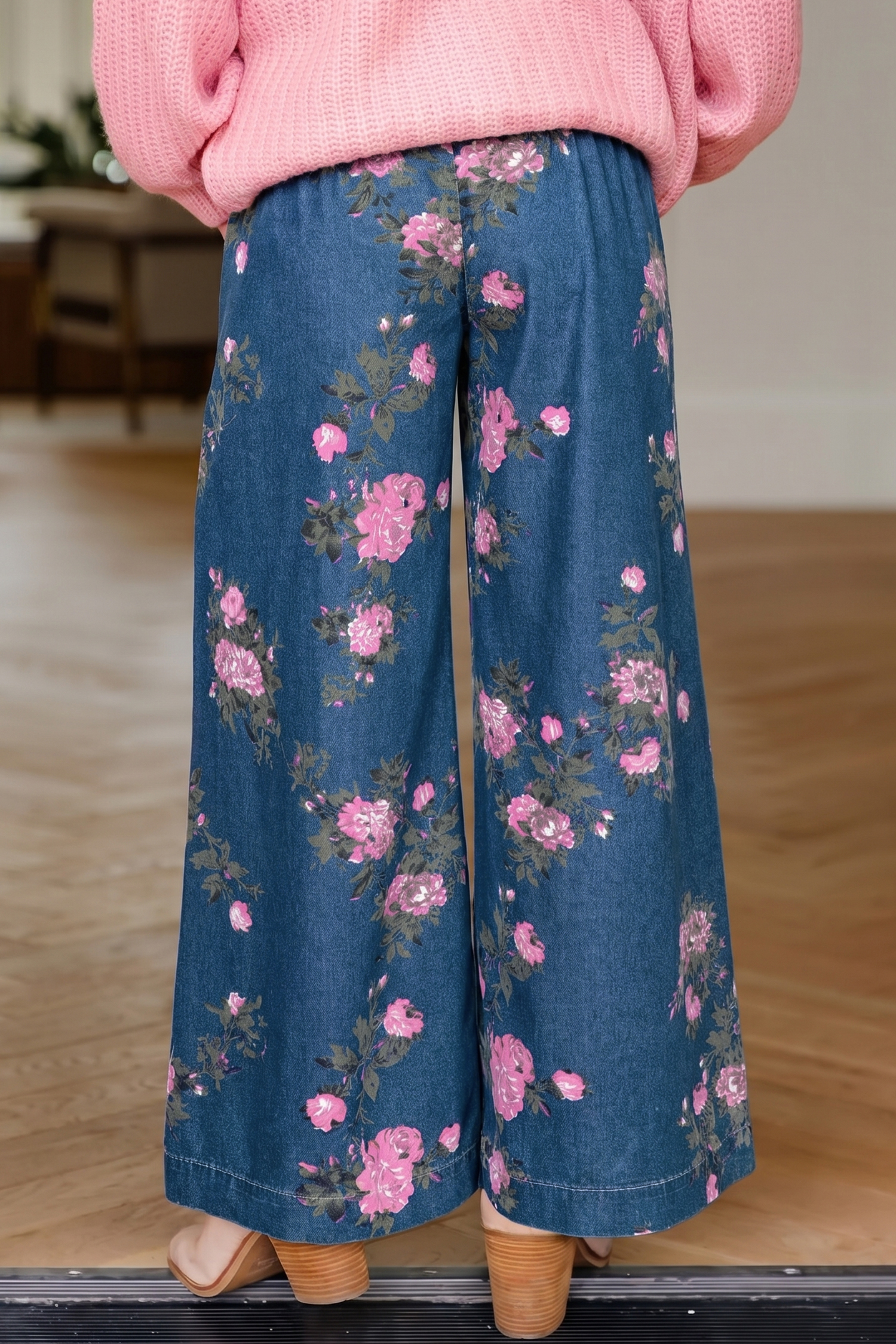 Soft Bloom Tie-Waist Dark Blue Jeans - Image 2