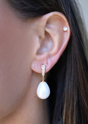 Luxe Three Stone Pearl Earrings - BR207