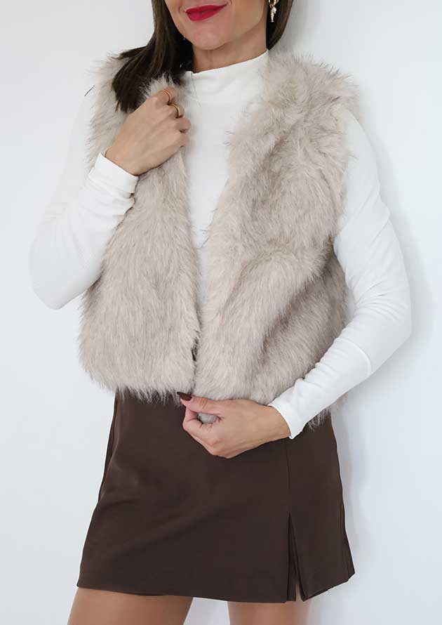 Fur de Luxe Cream Sleeveless Coat